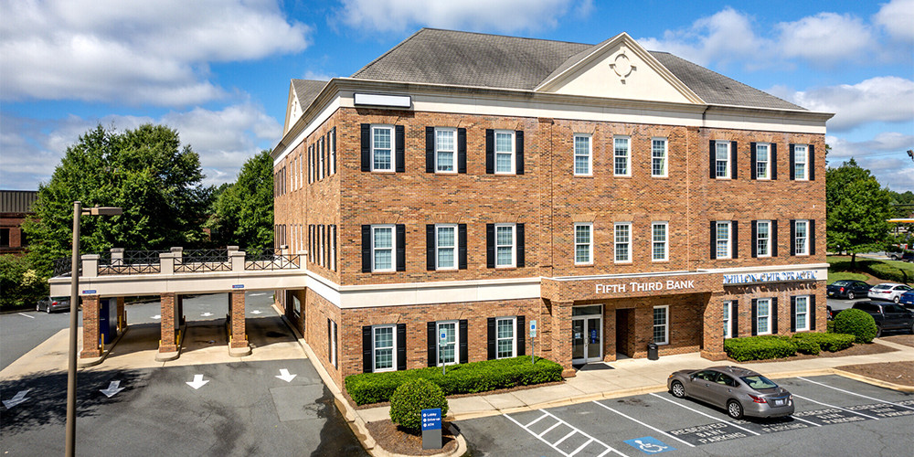 Urbo Hinged Framed Shower Door